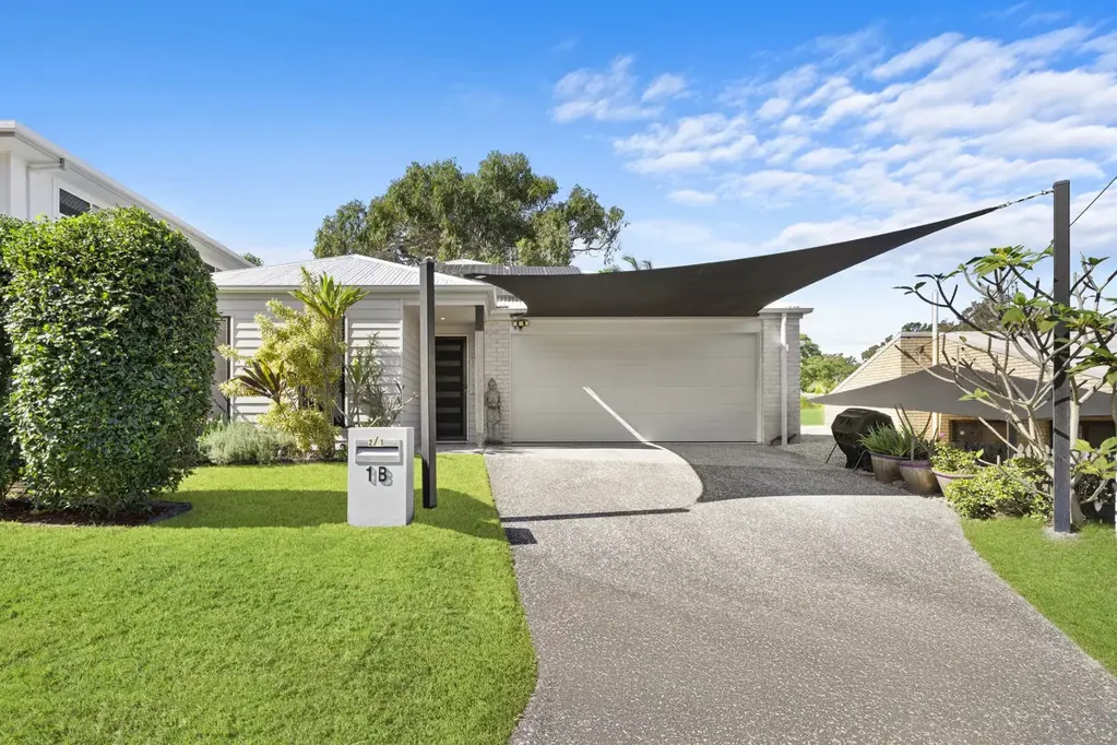Caloundra 3ਬੈੱਡਰੂਮ Beautifully Presented Detached Duplex in the Heart of Caloundra