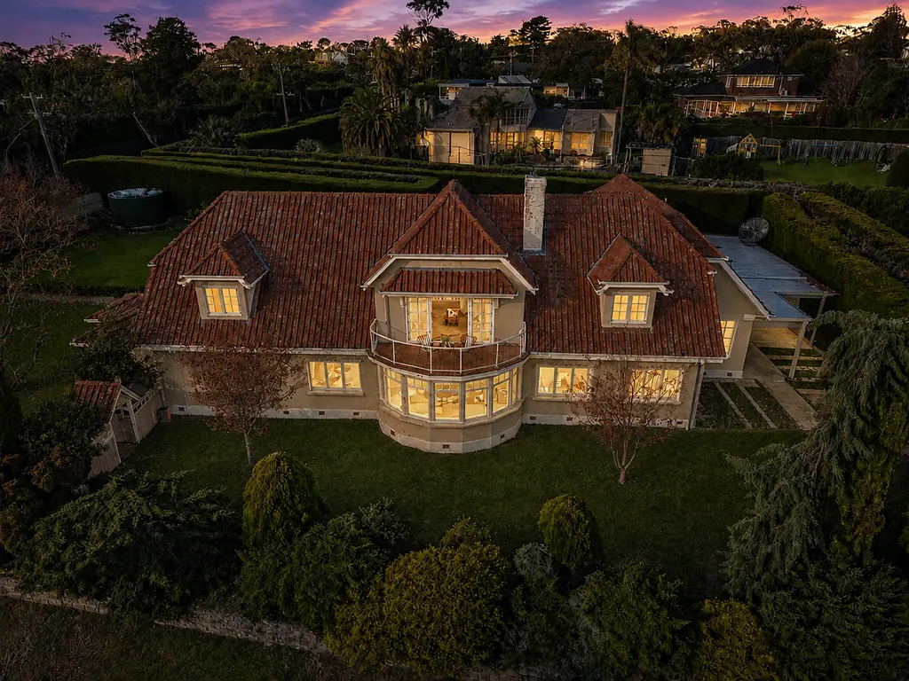 Mount Eliza 5બેડરૂમ Timeless Scandinavian Grandeur with Expansive Bay Views