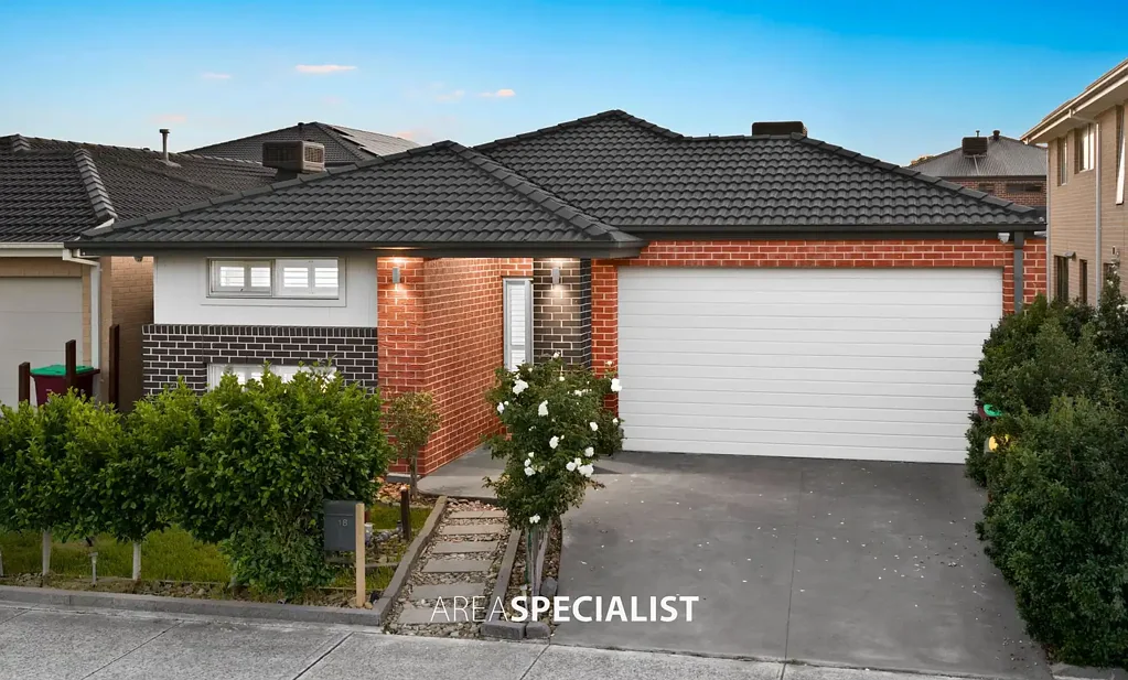 18 Greenslate Street, Clyde North, VIC 3978