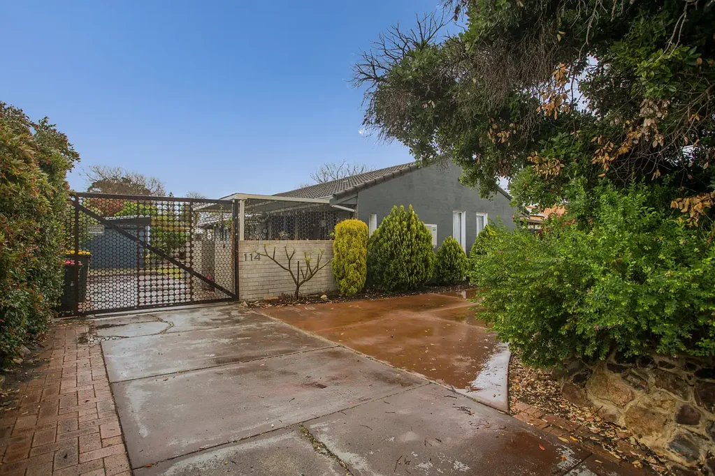 Family Home with Fantastic Landholding