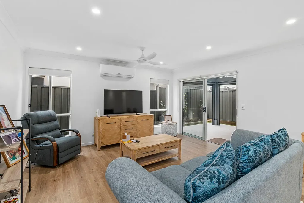 Beaudesert 2房 安静街道私院 便利设施齐全 无需市政费用 主卧带套间 浴室厨房石台面 Ready for a Relaxed Lifestyle?