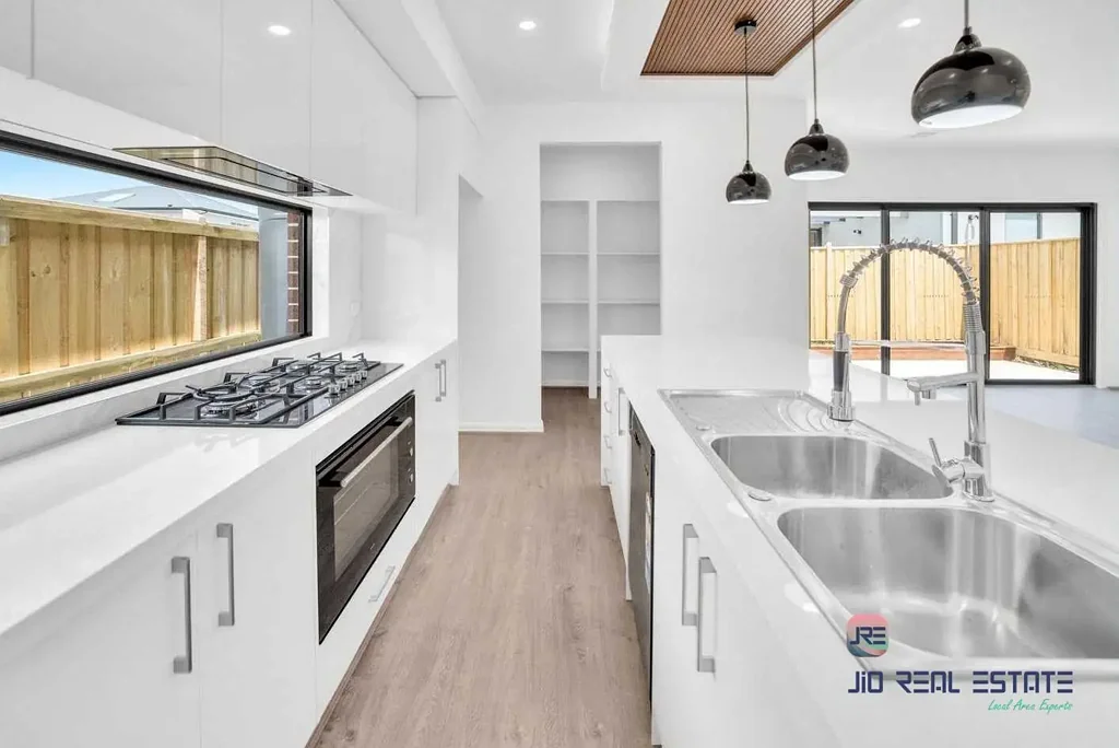 Deanside 4Kwarto BRAND NEW HOME WITH DOUBLE MASTER | 3 MIN FROM FREEWAY AND TEMPLES