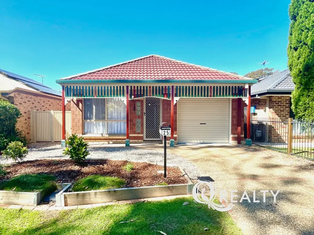 Comfortable Cottage Style Home in Leafy Street (Freshly Painted and New Carpets!)