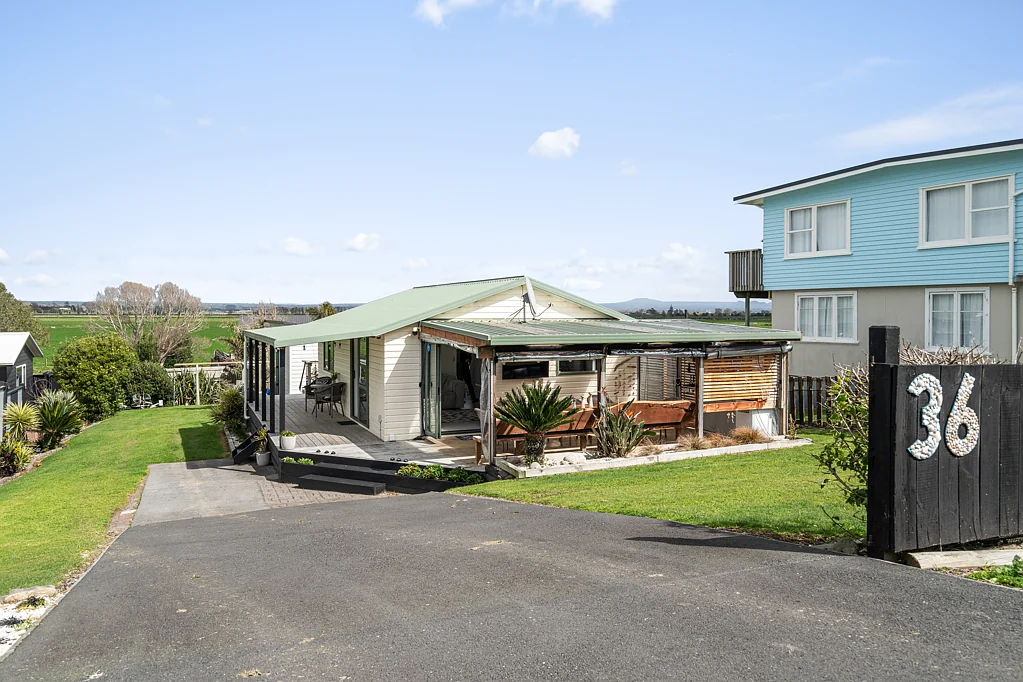 36 Pukehina Parade, Pukehina, Western Bay of Plenty, Bay of Plenty