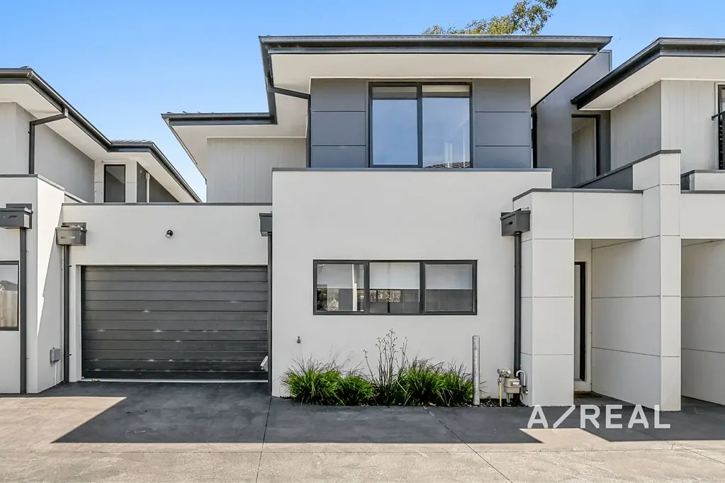 Modern Comfort in a Quiet Court Location