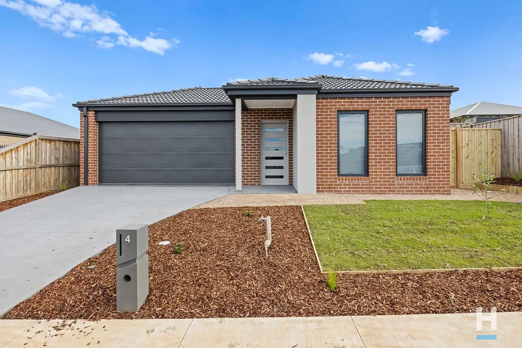 BRAND NEW FOUR BEDROOM - CROWNLEA ESTATE