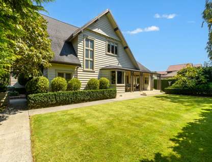 247 Devonport Road, Avenues, Tauranga, Bay of Plenty, 4部屋, 2バスルーム, House