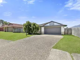 11 Coach Road West, Morayfield