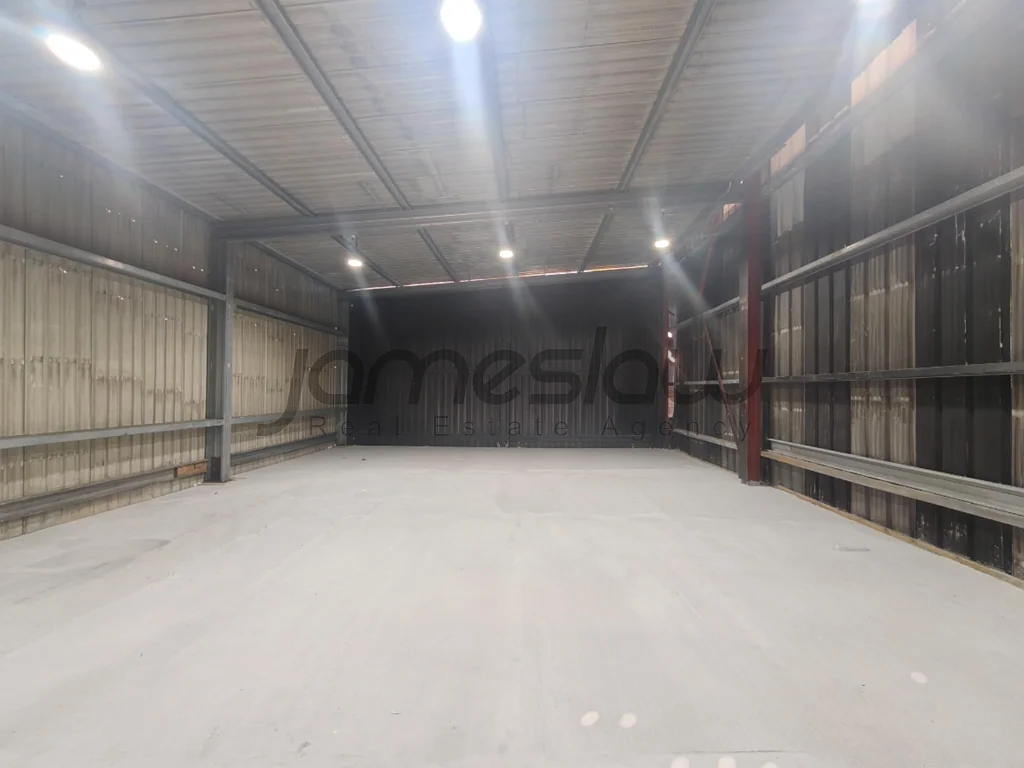 Otahuhu Warehouse Central Otahuhu 131sqm