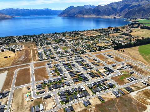 Lake Hawea  Alpine Living in Longview