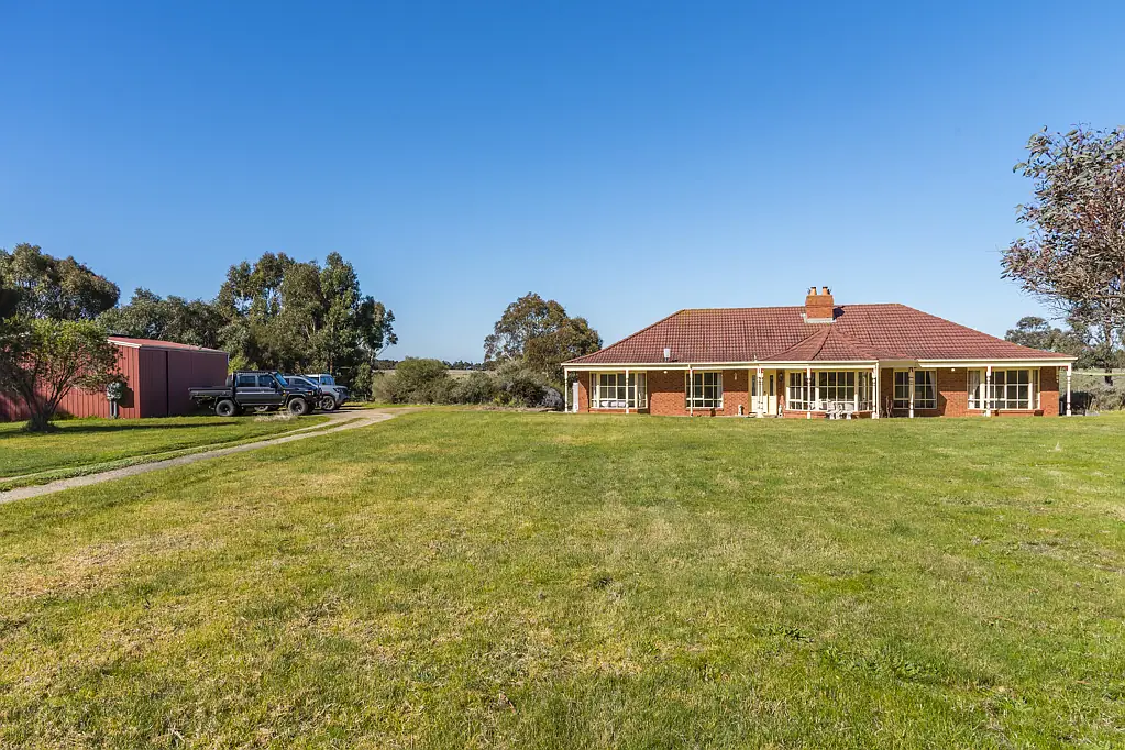 110 Stokes Lane West, Riddells Creek, VIC 3431