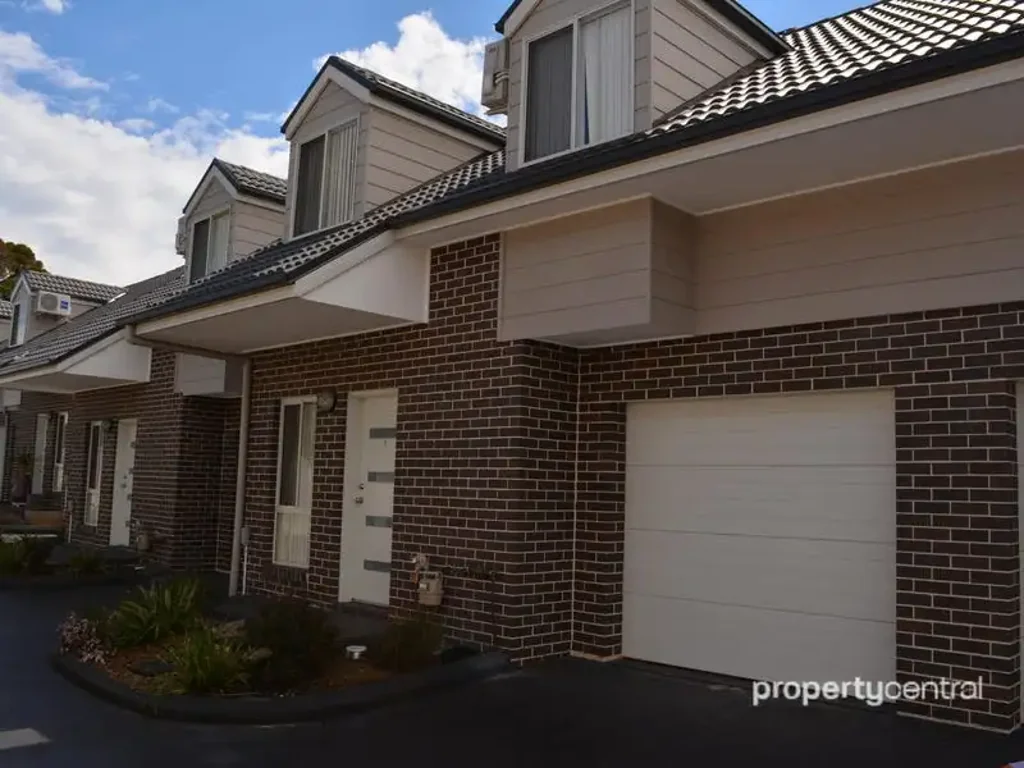 Spacious & Modern Townhouse in a Quiet, Convenient Location