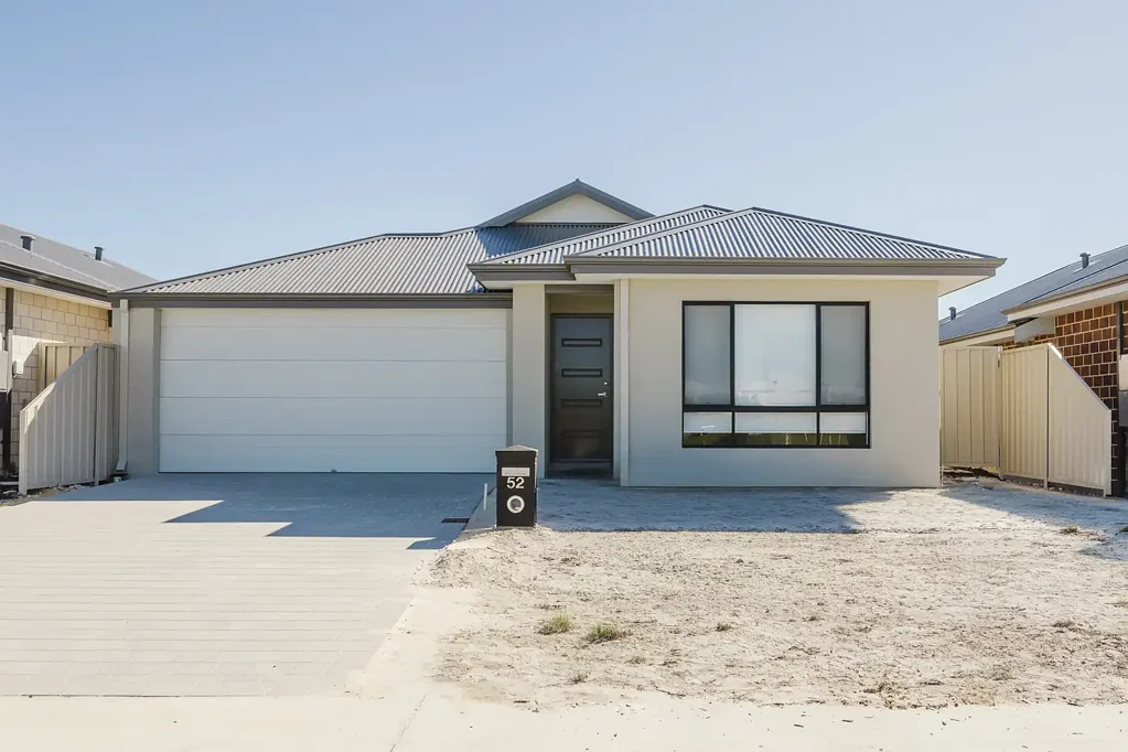 Spacious Family Living Opposite the Park! Lawn Mowing Included