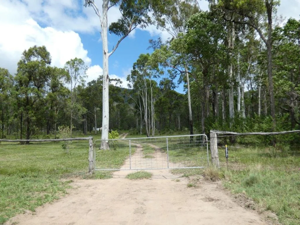 Bororen  704.5 ACRES RUNNING CATTLE WITH 2 BRM DWELLING