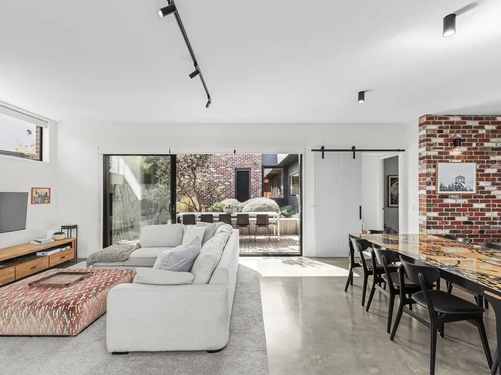 Point Lonsdale 4房  Custom-Built with Intention and Sophistication