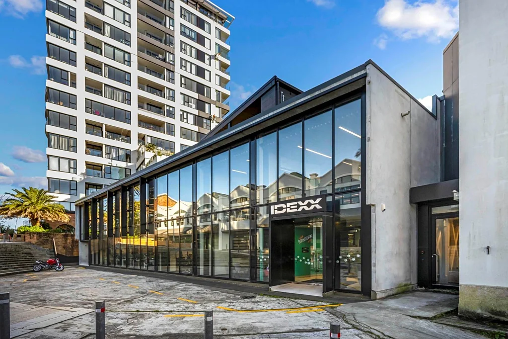Ponsonby  STANDALONE HIGH SPEC HEAD OFFICE