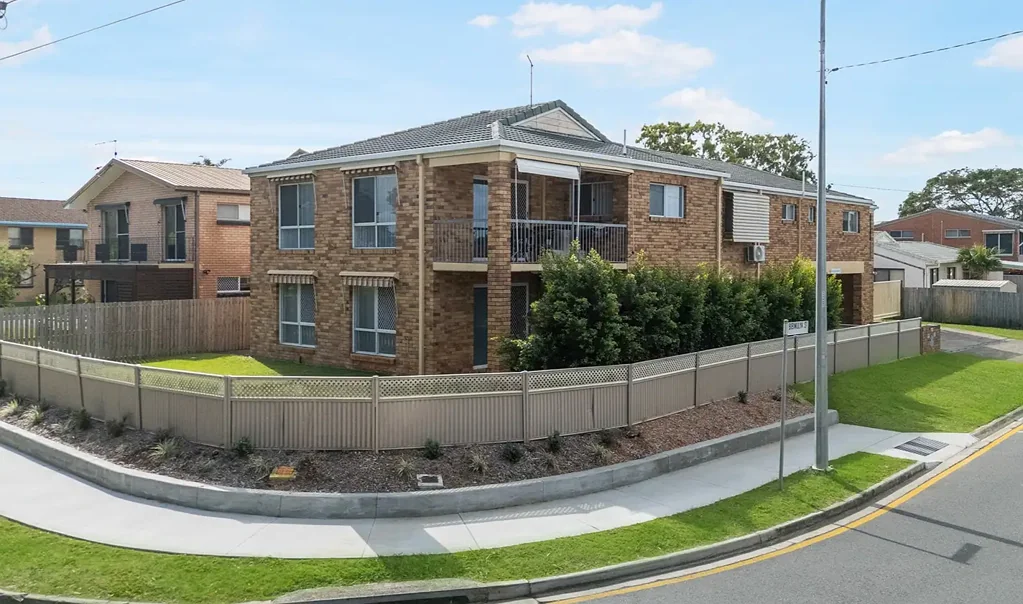 Bellara 2Zimmer Buy One or Secure the Entire Top Floor - Rare Waterfront Opportunity