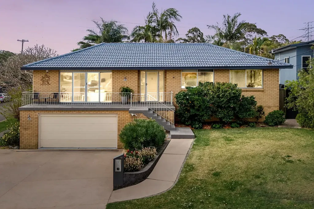19 Seine Place, Miranda, NSW 2228