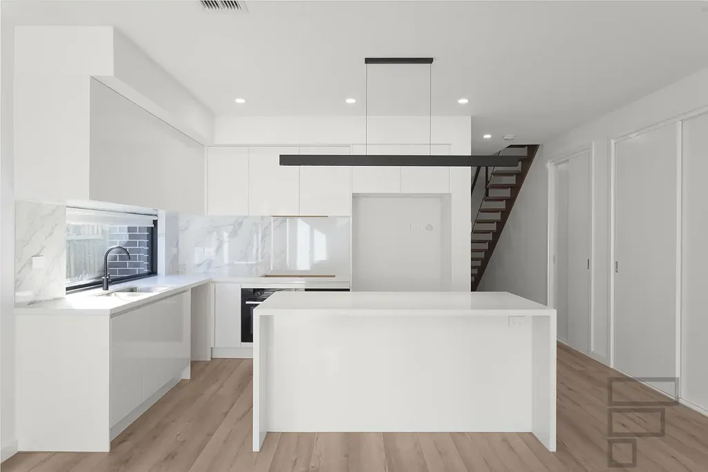 New 4-Bedroom Townhouse with Study – Modern Luxury Living| FLARE REAL ESTATE