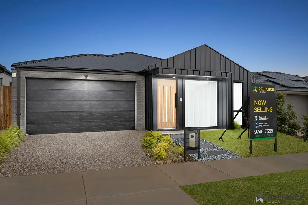 Weir Views 4 Slaapkamer Modern Luxury Meets Everyday Convenience – Your Dream Home Awaits at 8 Hemsworth Rd