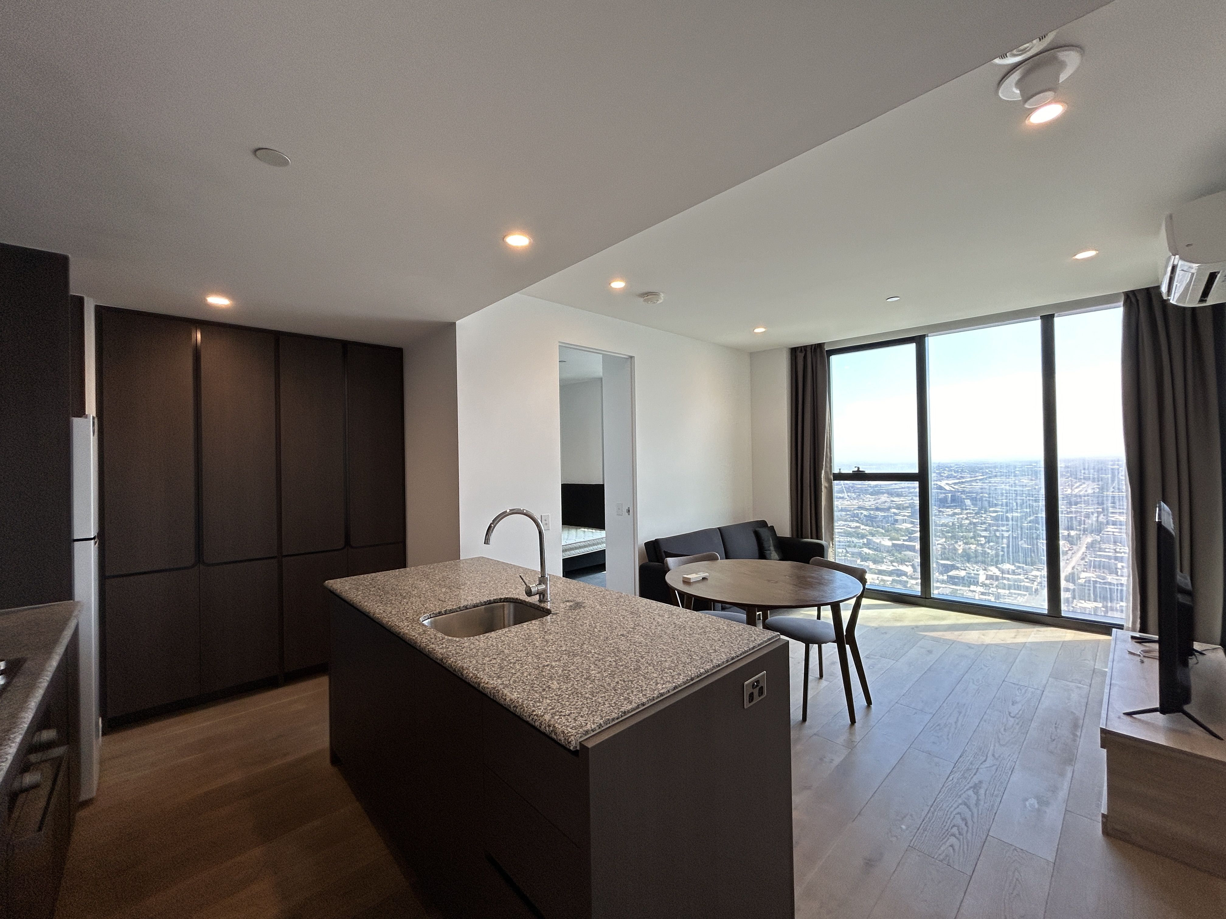4112/160 Victoria Street, Carlton, Melbourne CBD, 2房, 2浴, Apartment