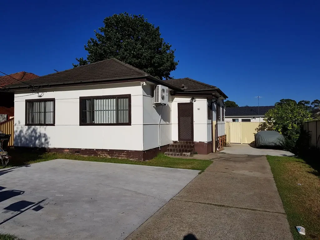 SOLID THREE BEDROOMS HOME LOCATED IN PRIME LOCATION OF CABRAMATTA