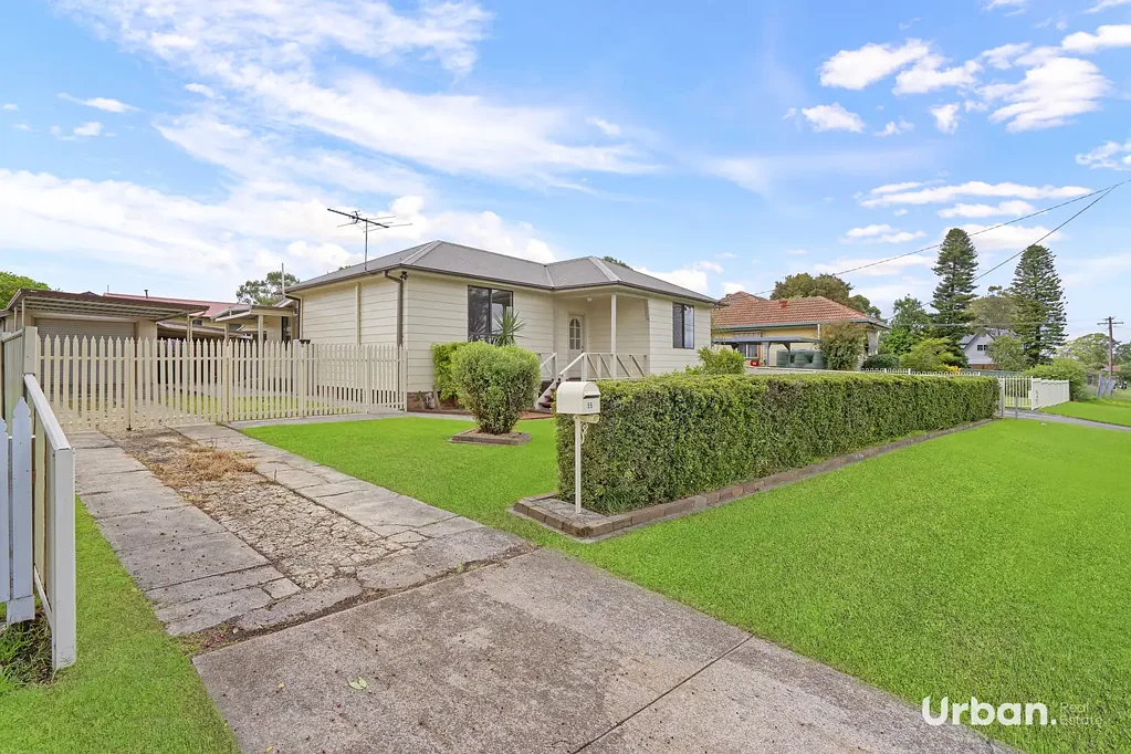 Three Bedroom Home in East Maitland for Lease!