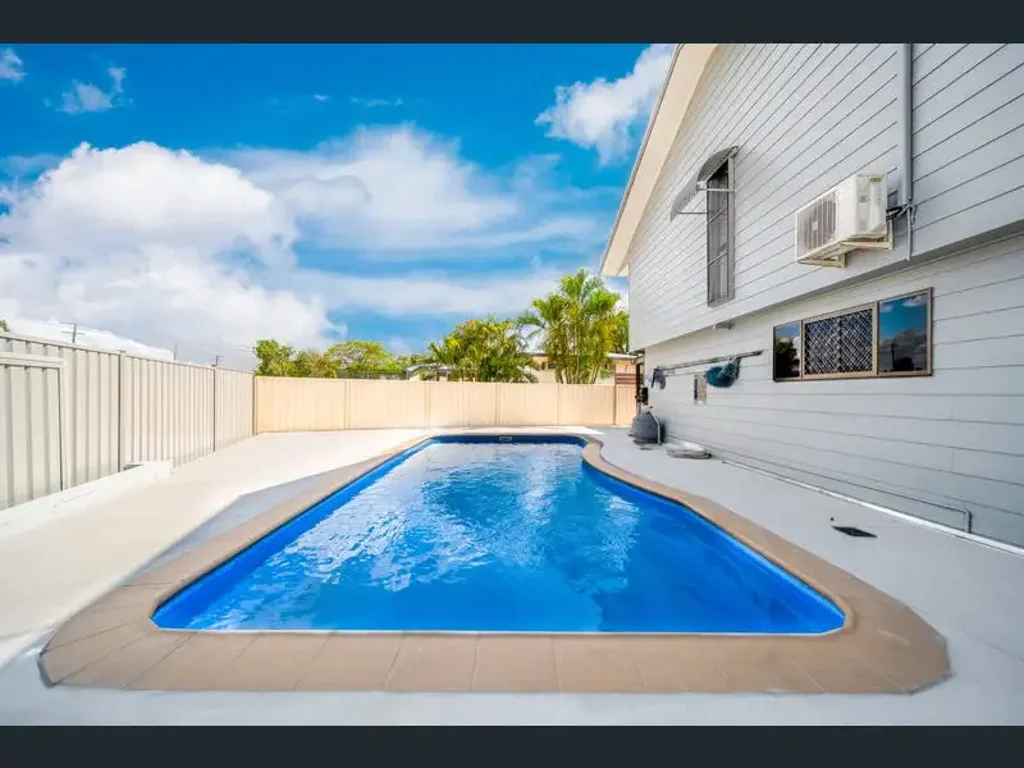 MOVE IN BEFORE CHRISTMAS- POOLSIDE LIVING AWAITS!