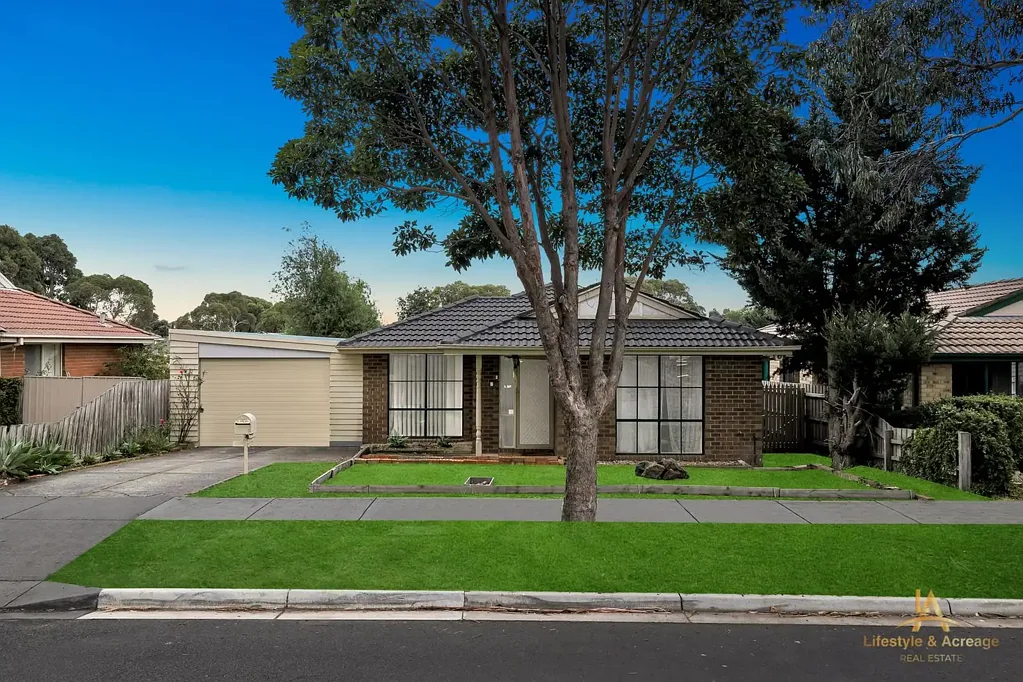 Cranbourne West 3غرفة نوم PARKSIDE FAMILY LIVING WITH SPACE TO ENTERTAIN !