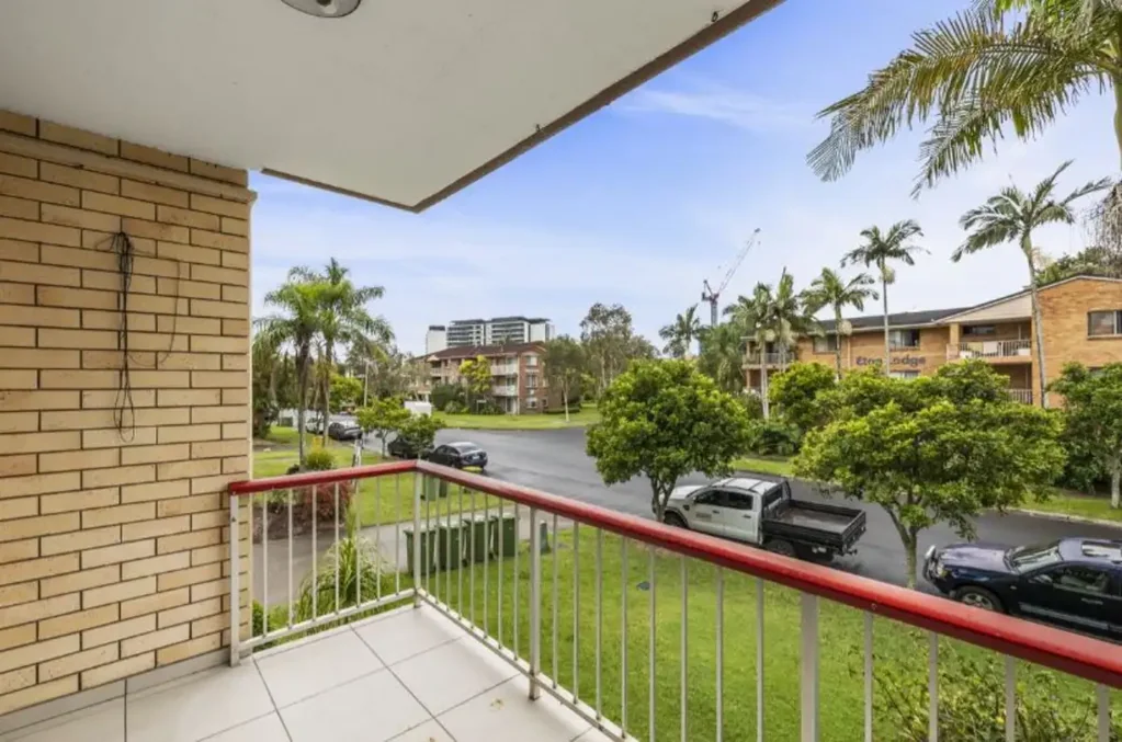 Palm Beach 2Habitaciones Beachside Living in Popular Palm Beach – Less Than 5 Minutes' Walk to the Sand!