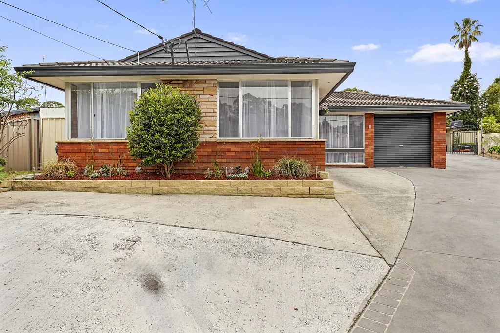 8 Binara Close, Hammondville, NSW 2170