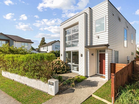Takanini 4房  Luxury Living at an Affordable Price