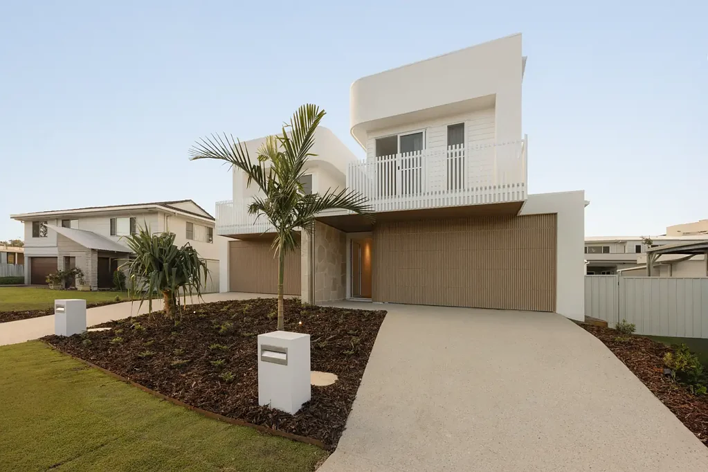 Maroochydore 4Kwarto High quality duplex in high quality beachside location