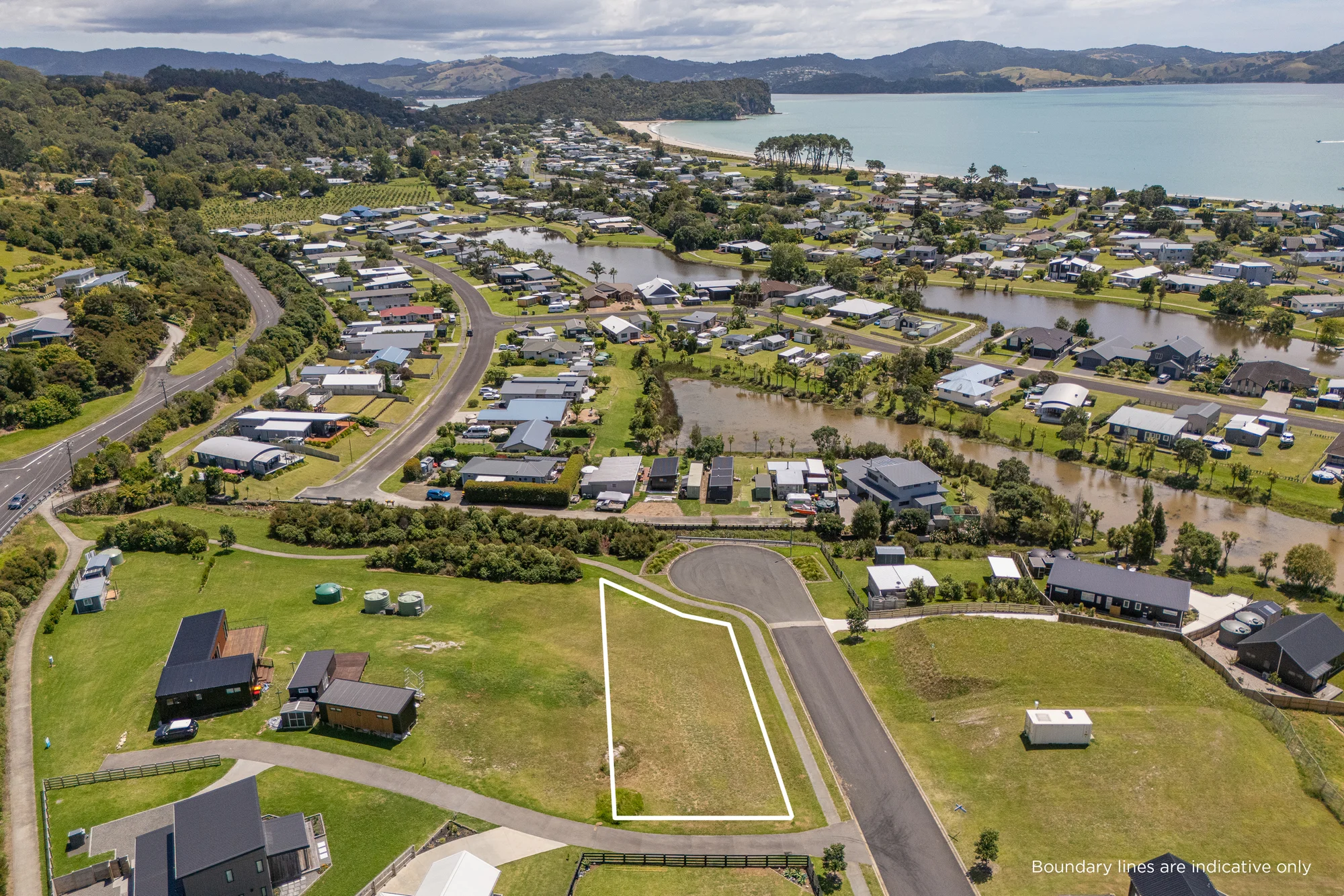 Cooks Beach Elevated North-West Facing in Quiet Cul-de-Sac