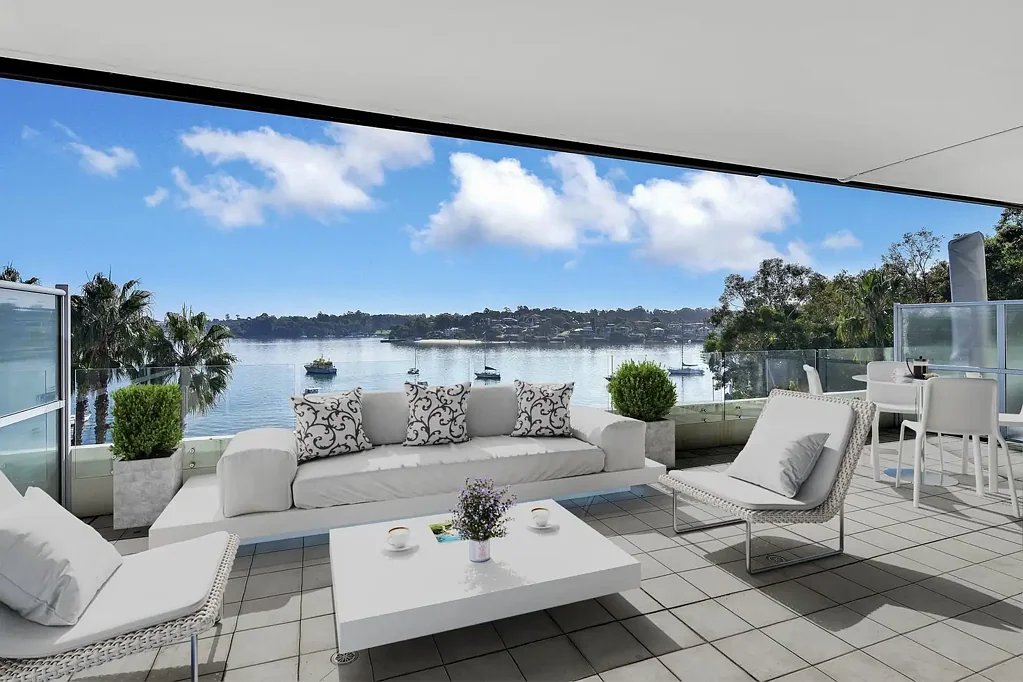 Panoramic Water Views Meet Uncompromised Modern Luxury