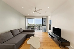 1105/14 Ella Street, Newstead