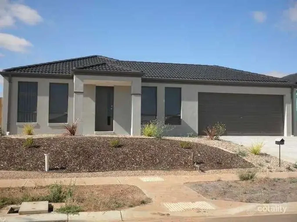 15 Lone Pine Square, Bacchus Marsh, VIC 3340