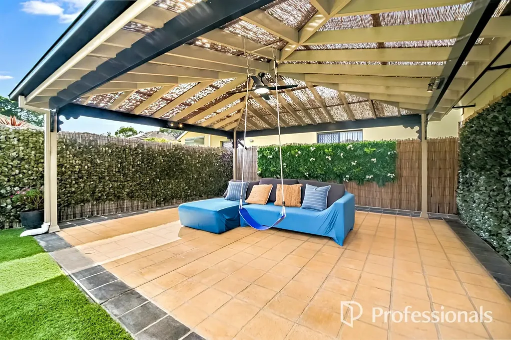 Sans Souci 4房 超大联排别墅 后东朝向 四卧带套间 高质量装修 美食厨房 太阳能供电 便捷生活位置 Stylish Family Oasis with Seamless Indoor/Outdoor Living