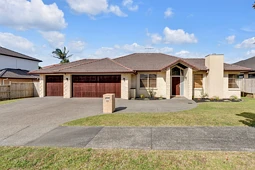43 Speyside Crescent, Flat Bush