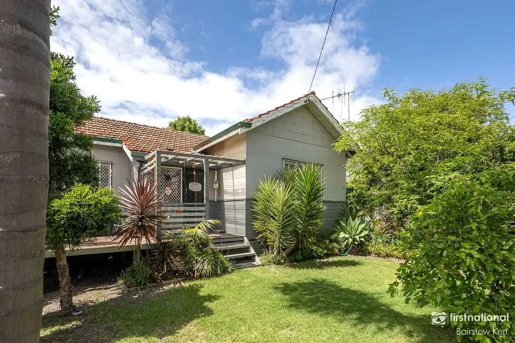 16 Halifax Street, Mount Melville, WA 6330