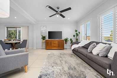 2 Emory Place, Cameron Park, NSW 2285, 6房, 3浴, House