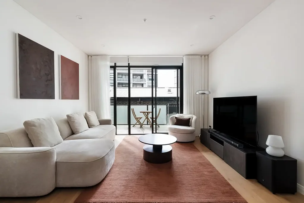 Petersham 2બેડરૂમ Premium lifestyle pad in coveted complex