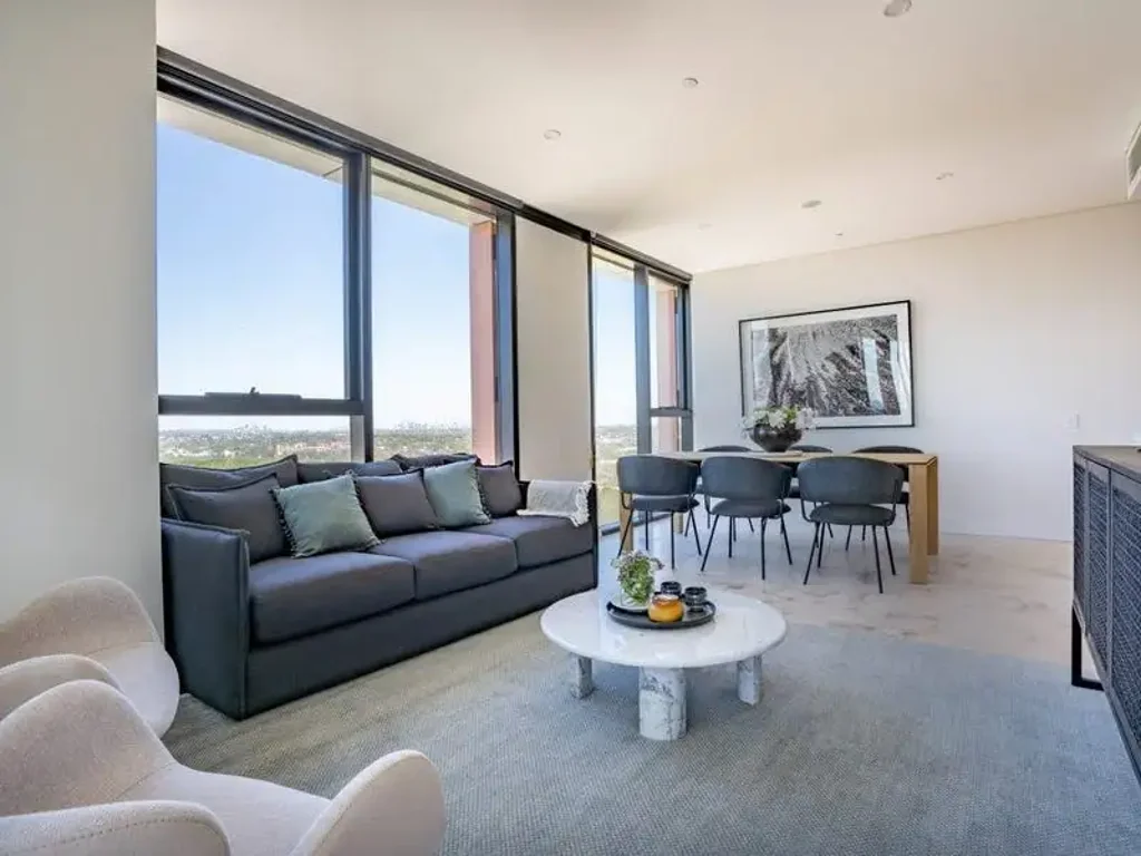 FURNISHED 3 BEDROOMS + STUDY + SYDNEY HARBOUR VIEW APARTMENT!