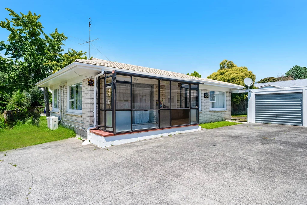Manurewa 2 Bedroom Privacy, Space & Location – Motivated Vendors ...