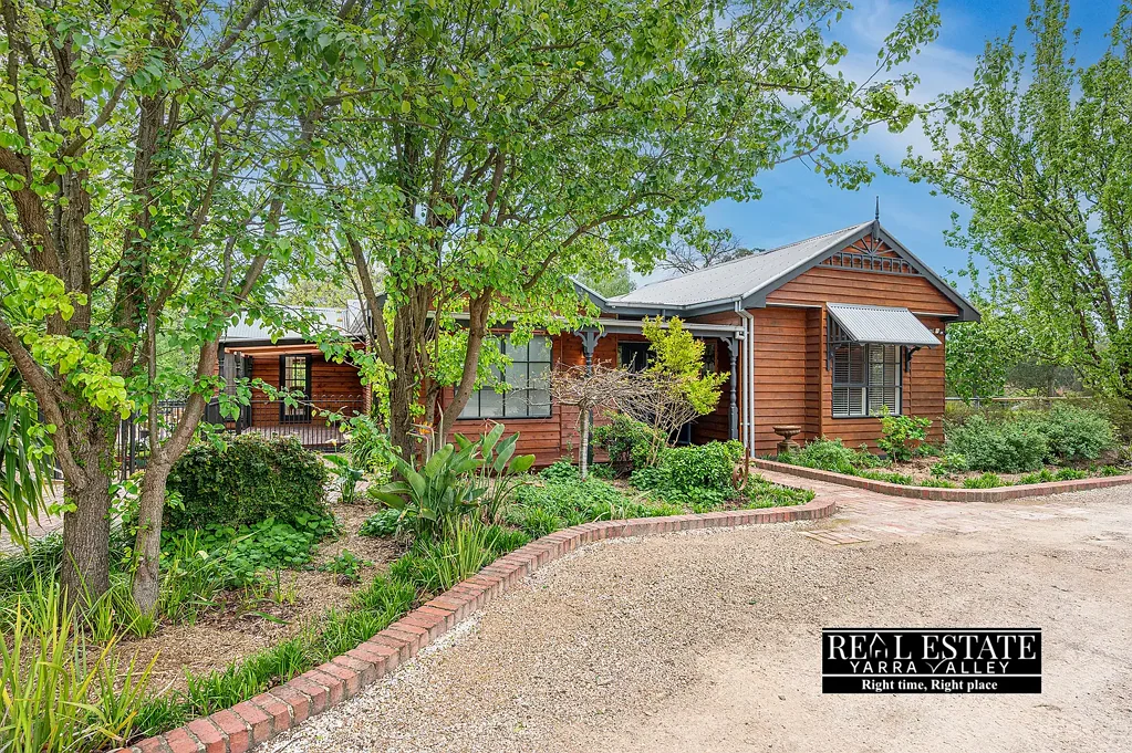 Badger Creek 3房 两英亩土地 私密宁静 乡村风格 精致花园 马匹适宜 优质电器 宽敞露台 独立车库 太阳能发电 Country House Hunters