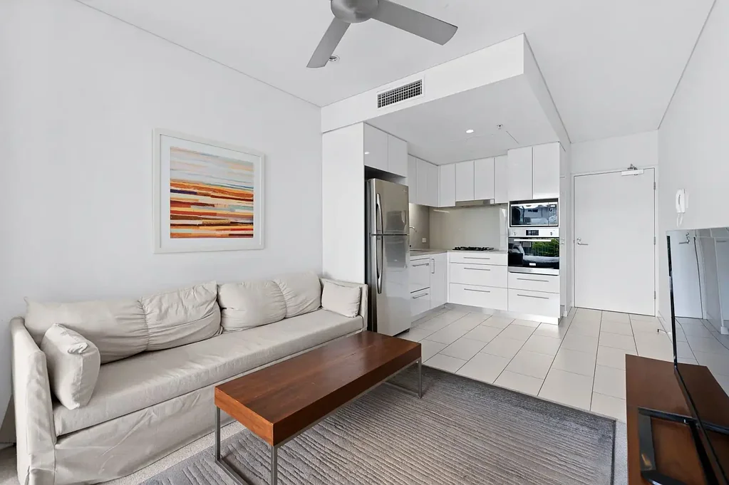 High-quality Furnished, Air-Conditioned Unit with Premium Facilities