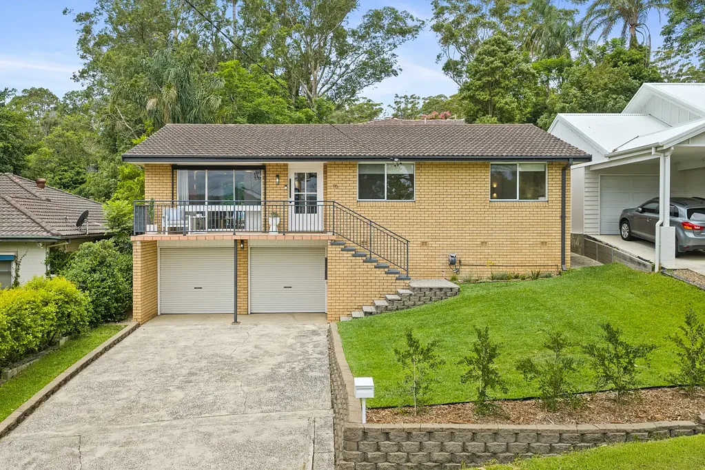 16 Maple Street, Wyoming, NSW 2250