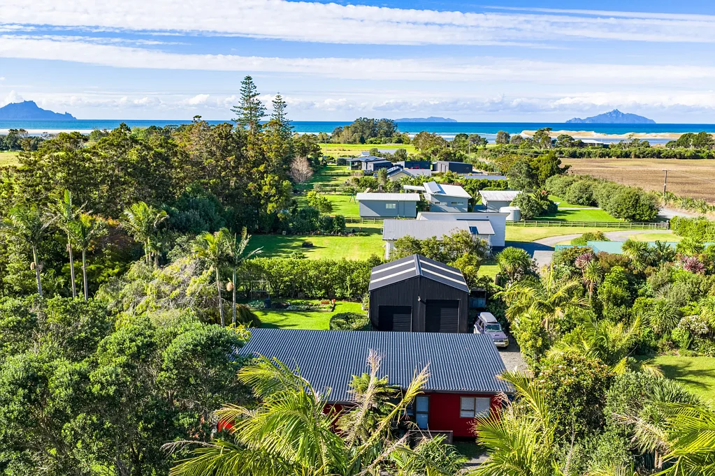 Waipu 6 Bedroom Freedom, Flexibility and Family Living