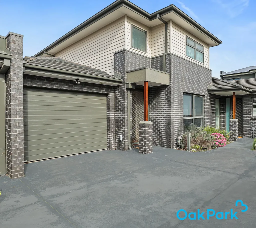 Oak Park 3 Bedroom 'Modern 3 Bedroom Townhouse with Stylish Features and Prime Location' - Private Sale By Negotiation