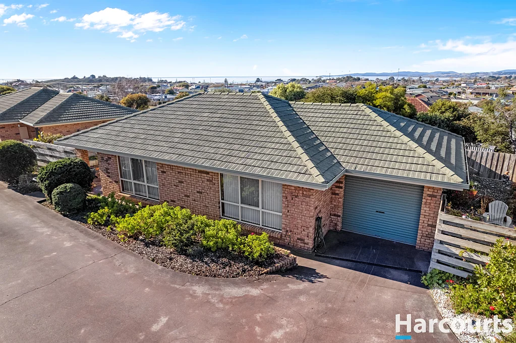 2/100a Nicholls Street, Devonport, TAS 7310